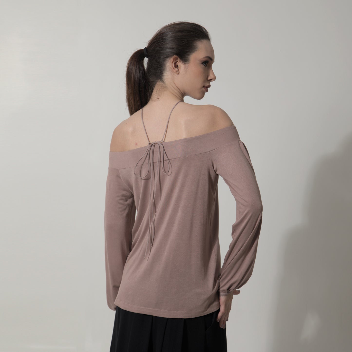 Grace - Blusa de alcinhas, manga comprida e ombros de fora