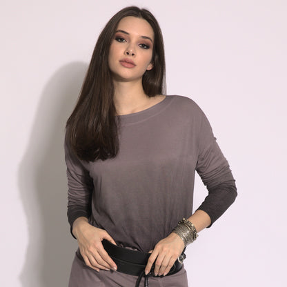 Aysha - Blusa oversize em malha efeito degradê cor funghi e preto