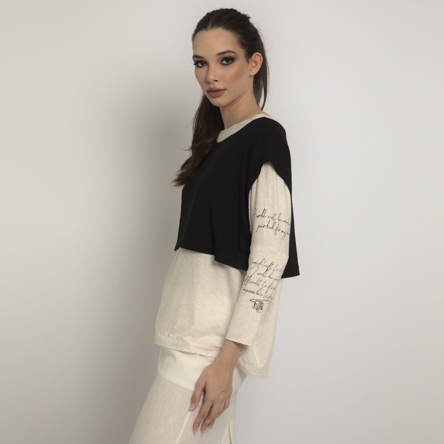 Sofia - Blusa dupla em malha bicolor