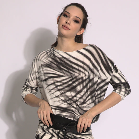 Folhagens - Blusa em malha estampa folhas cor off-white e preto