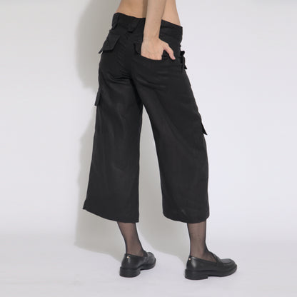 Maya - Calça cargo cropped em puro linho