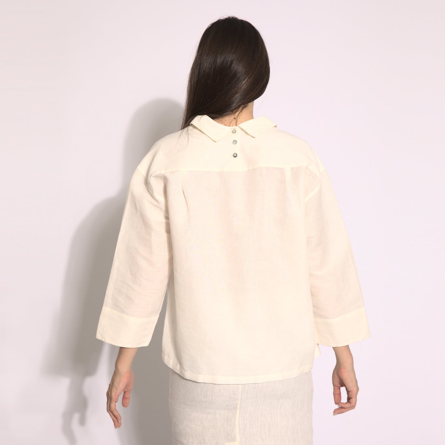 Blusa em linho natural indiano estampada