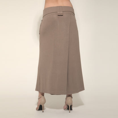 Cleo - Saia-calça de malha com cinto na cor cáqui