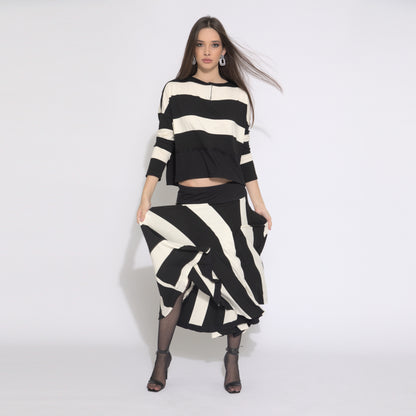 Sienna – saia calça listrada de preto e branco