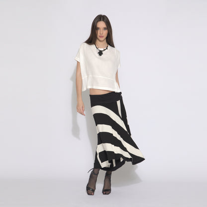 Sienna – saia calça listrada de preto e branco
