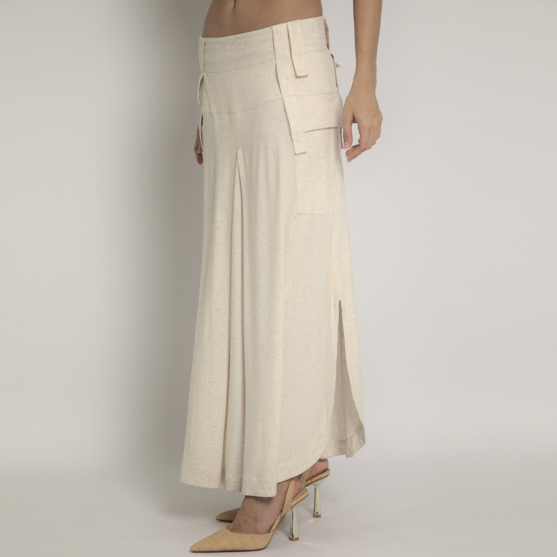 Saia maxi malha off white longa feminina cargo fendas laterais