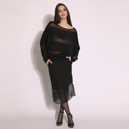Giselle - Blusa de tricot listrada em preto com transparencias