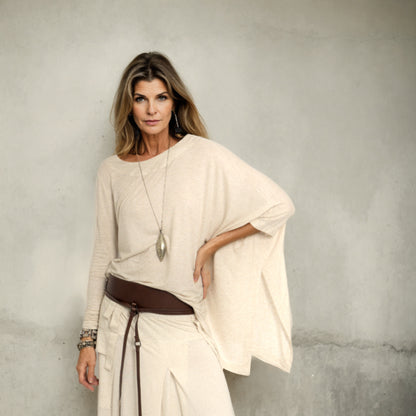 Naomi - Blusa assimétrica em malha