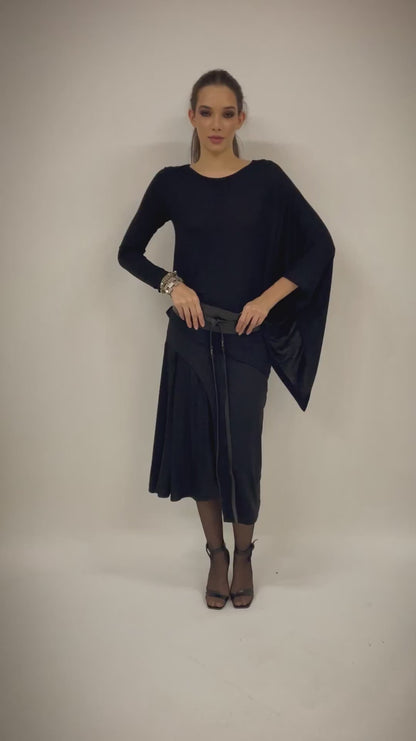 Naomi - Blusa assimétrica em malha