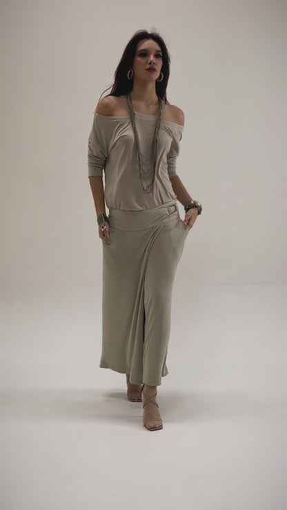 Sarah - Saia-calça de malha com ajuste de fivela de metal na cor bege Saara